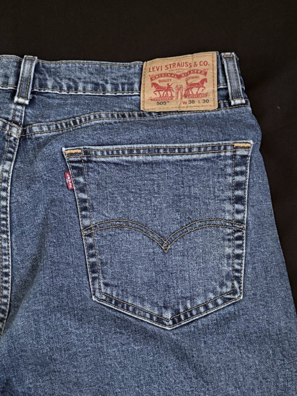 Levi's 505 Mens Jeans 36/30 Blue Straight Leg Medium Wash